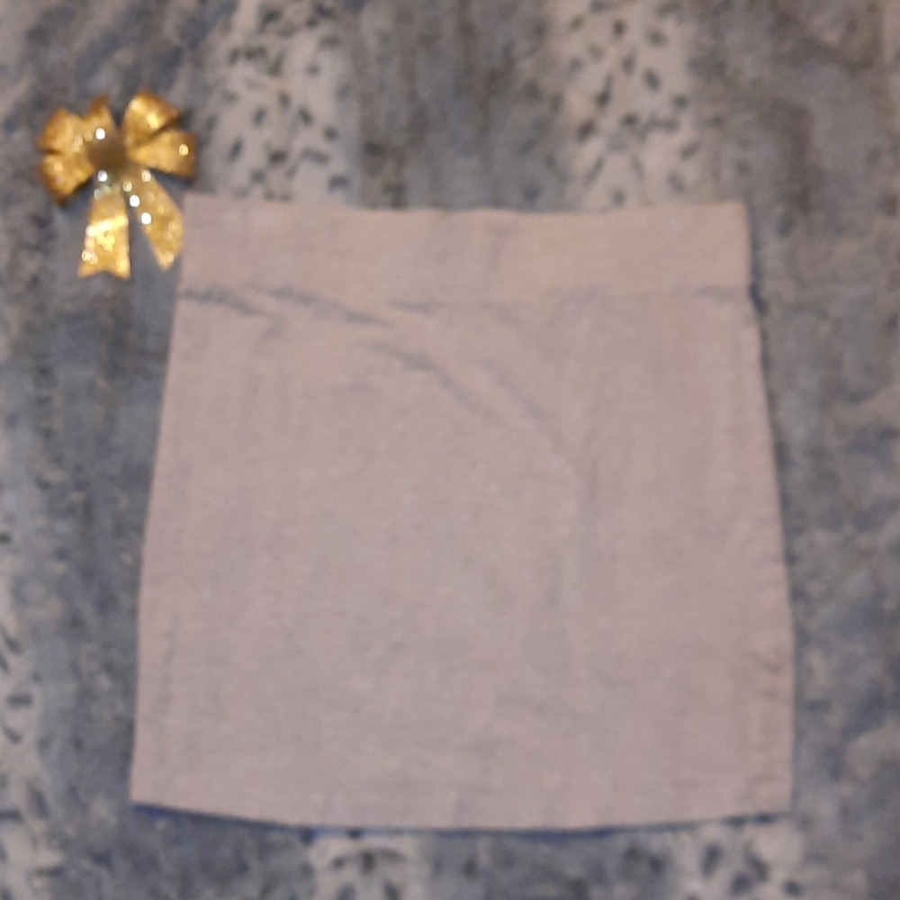 Grey mini skirt